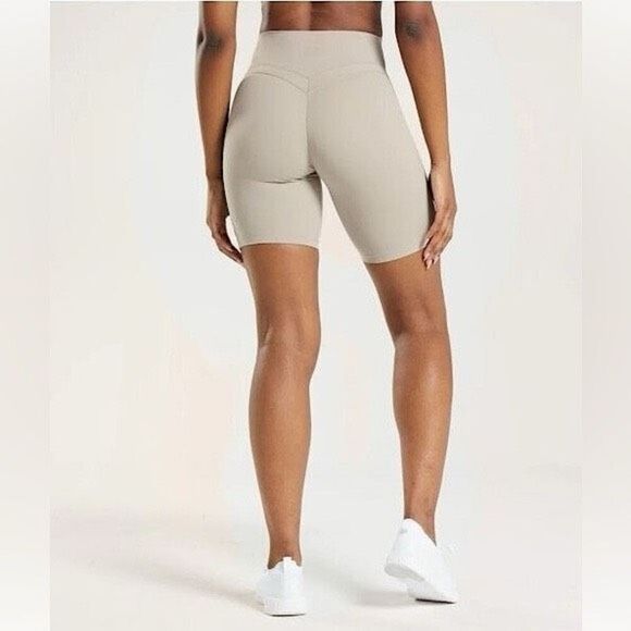 GYMSHARK x Whitney Simmons V3 Shorts Mink Size XS - Picture 1 of 9